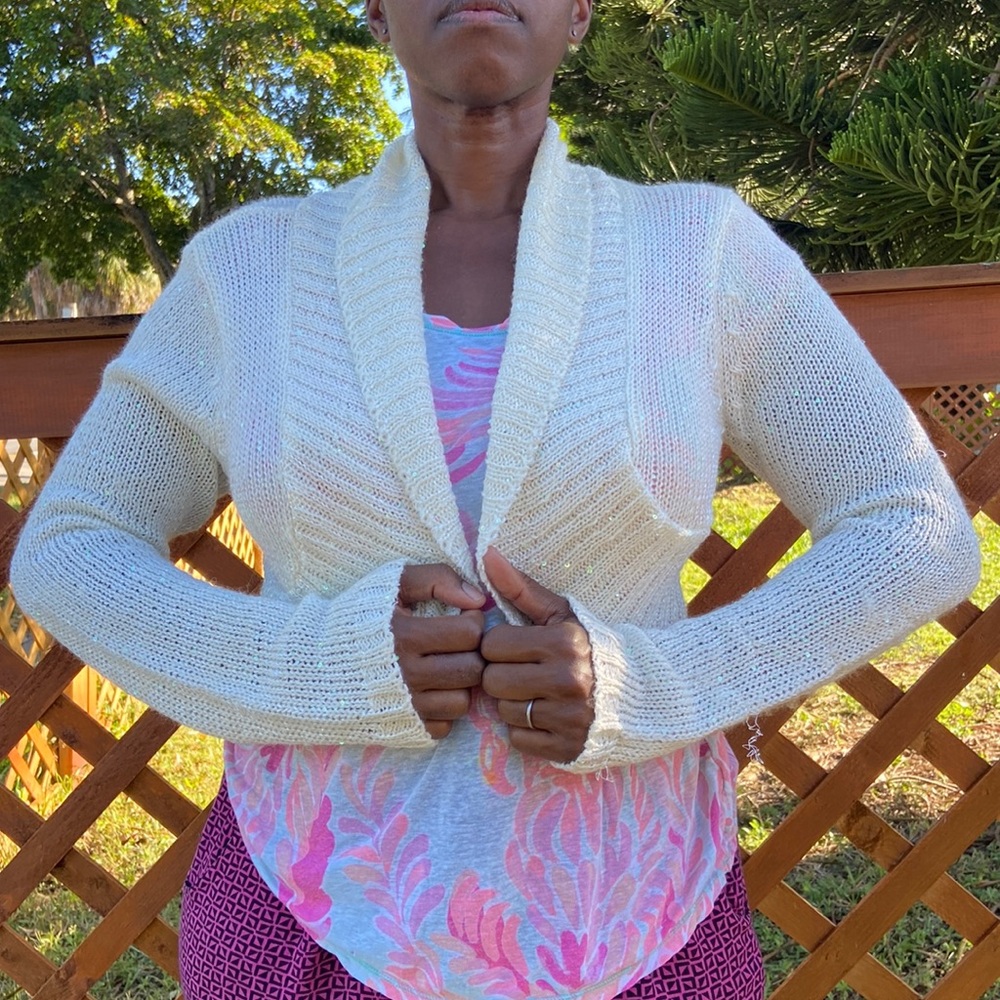 Derek Heart Cropped Cream Shimmer Cardigan!